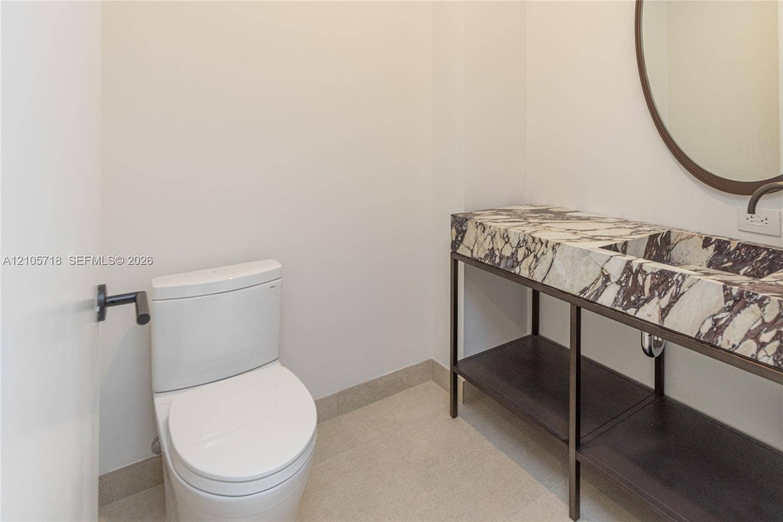 2200 Brickell Avenue, #GV16, Miami, FL 33129 Powder barhroom