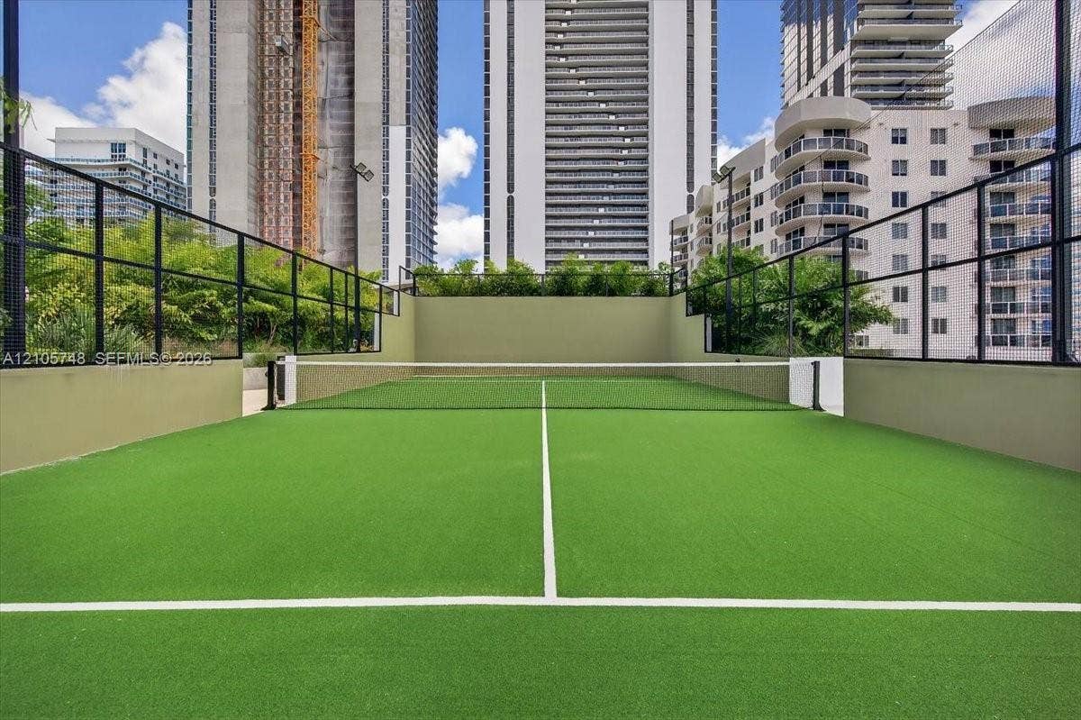 725 NE 24, #5401, Miami, Miami, FL 33137 Padelball
