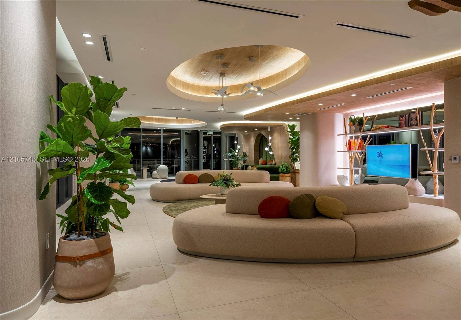 725 NE 24, #5401, Miami, Miami, FL 33137 2nd floor lobby