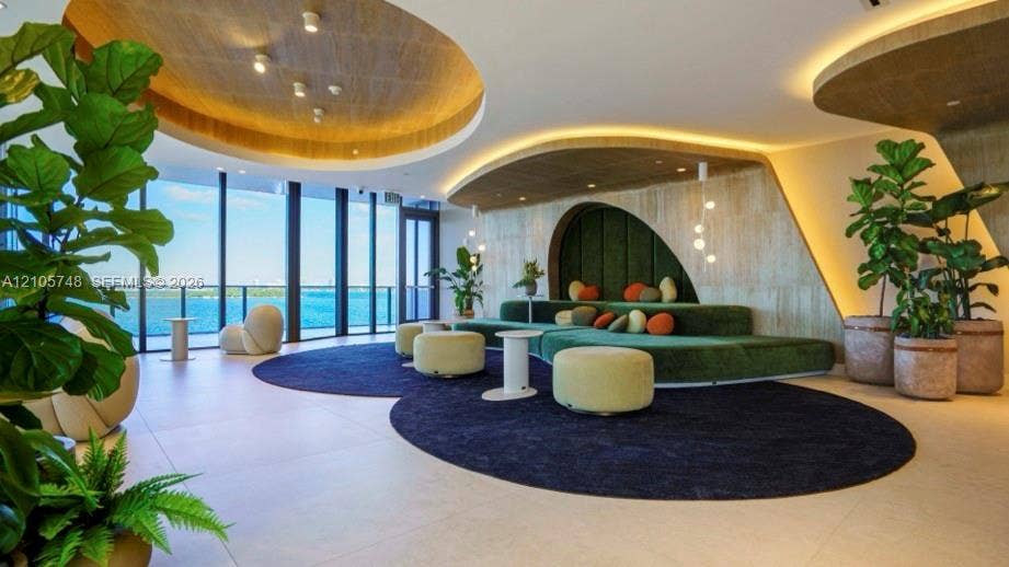 725 NE 24, #5401, Miami, Miami, FL 33137 2nd floor lobby