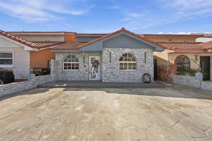 Property photo for 2756 W 54th Street, Hialeah, FL