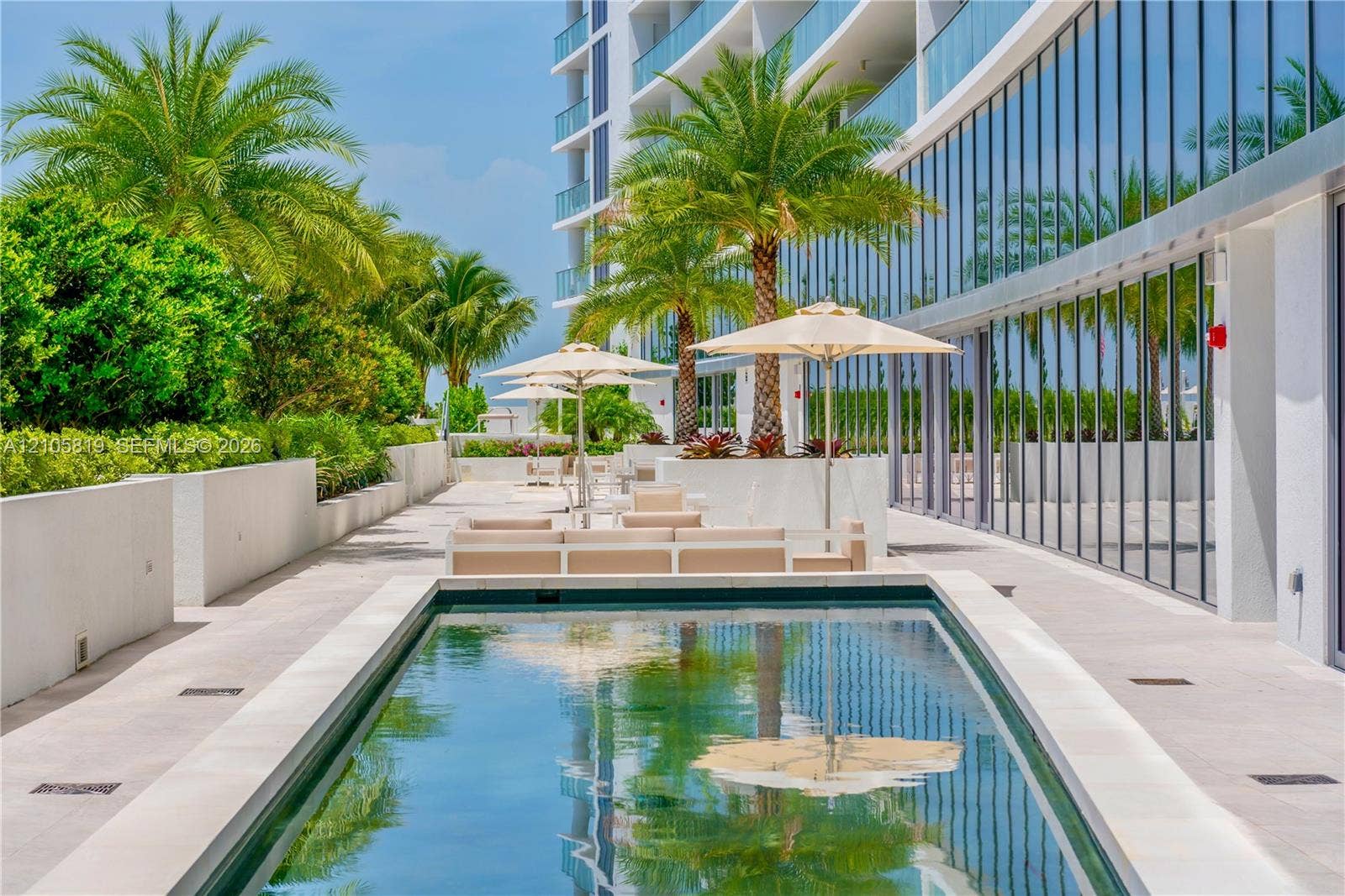 1180 N Federal Highway, #810, Fort Lauderdale, FL 33304 Reflection Pond on Sunset Deck.