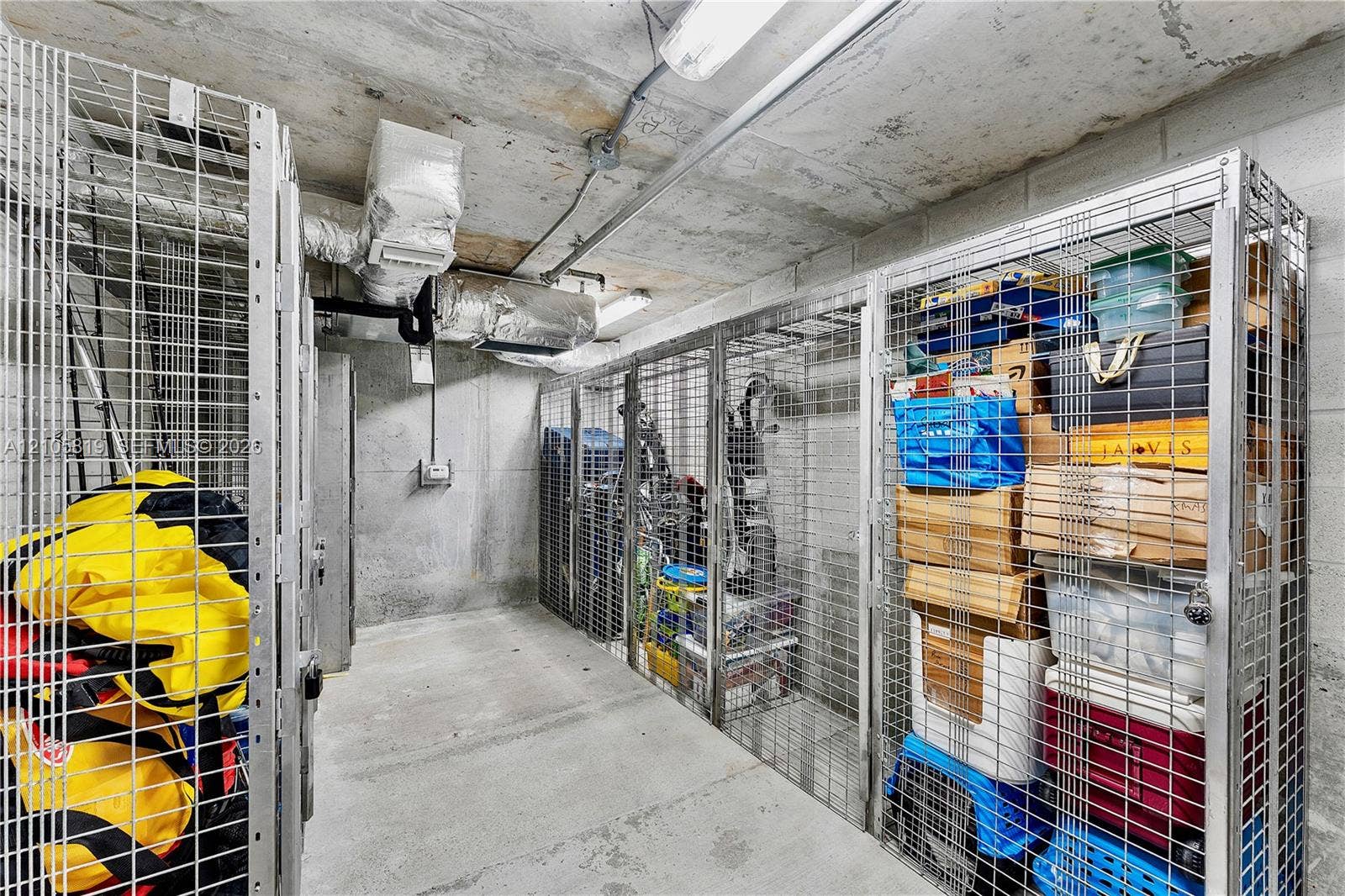 1180 N Federal Highway, #810, Fort Lauderdale, FL 33304 Climate Controlled "Golf Locker".