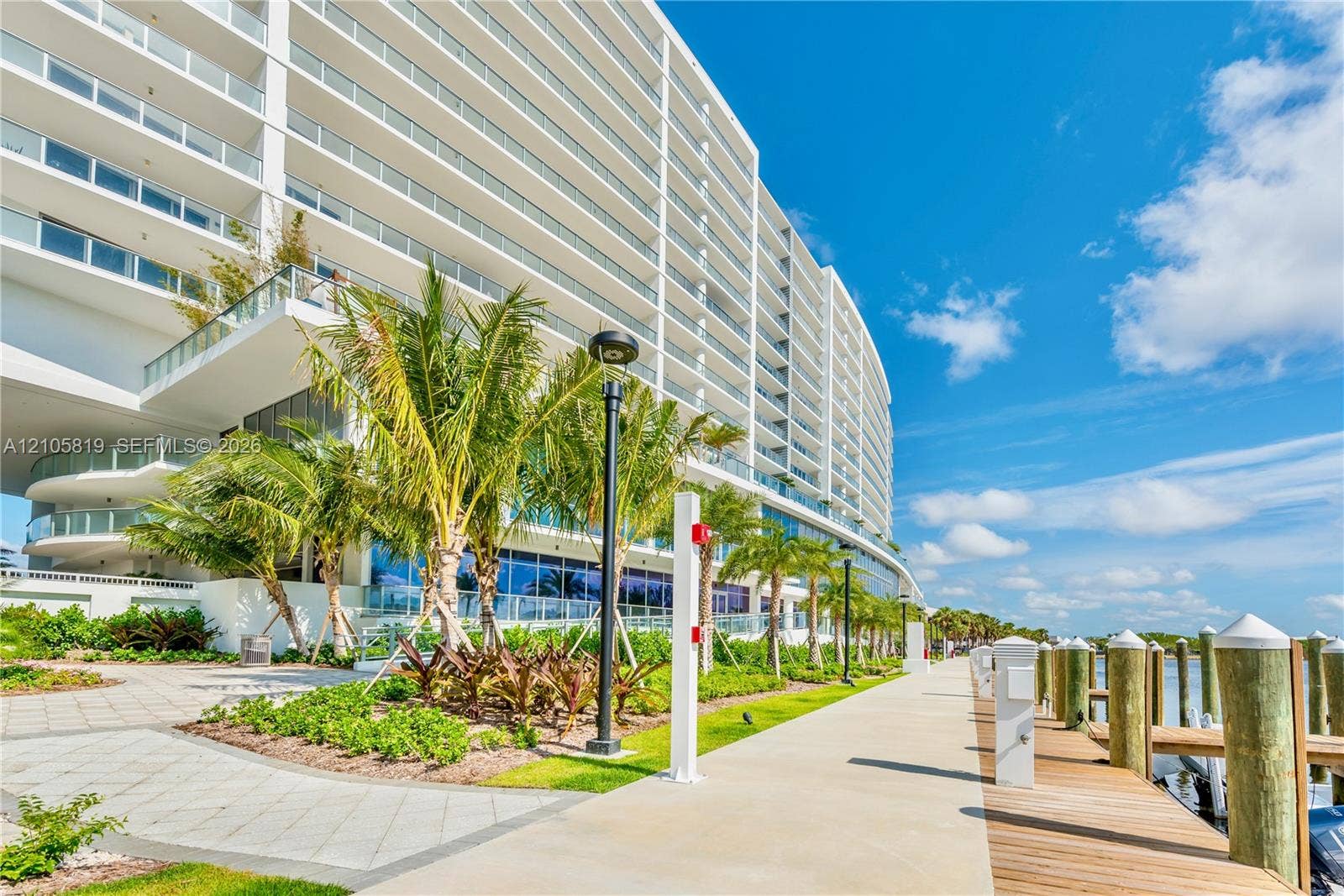 1180 N Federal Highway, #810, Fort Lauderdale, FL 33304 400' Of Waterfront.