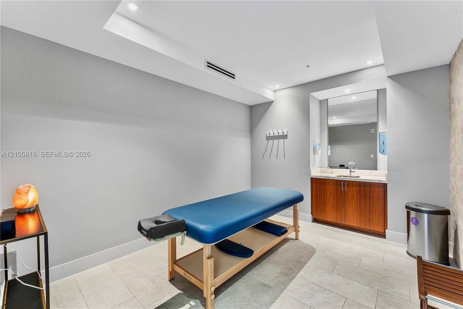 1180 N Federal Highway, #810, Fort Lauderdale, FL 33304 2 Treatments Rooms Available to Owners.