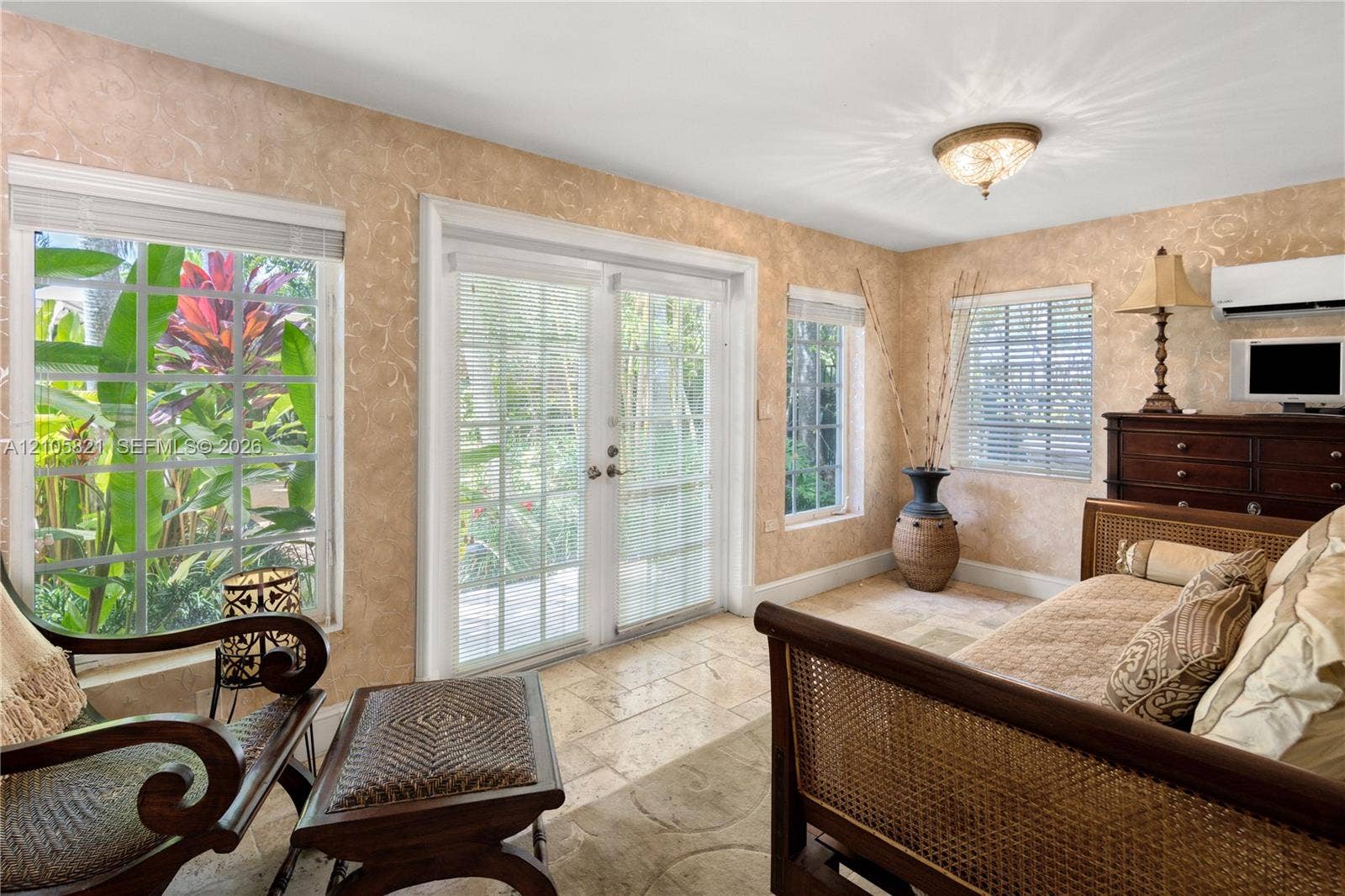 4620 Granada Boulevard, Coral Gables, FL 33146 Cabana Room