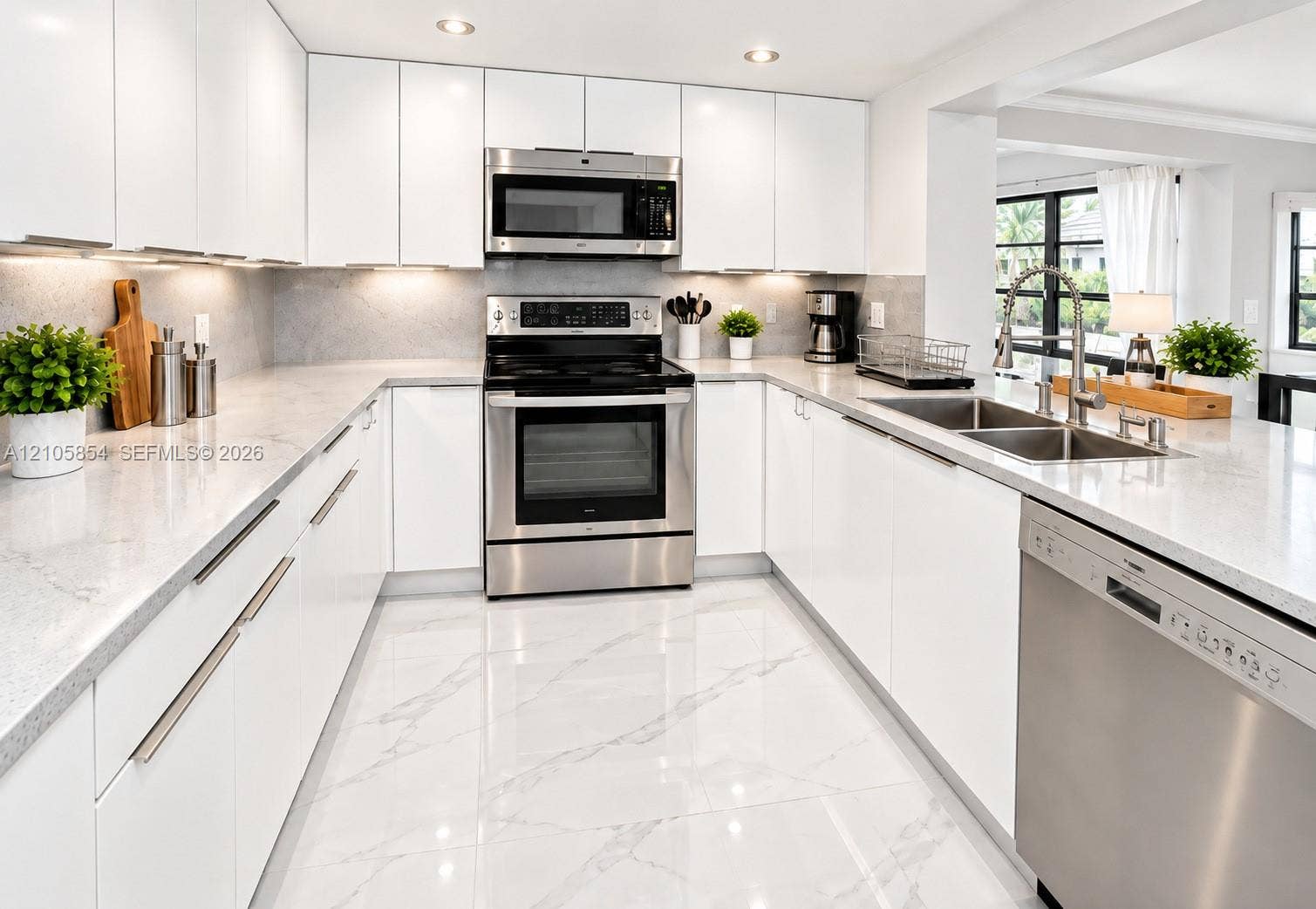454 NW 97th Place, Miami, FL 33172 Photo 16