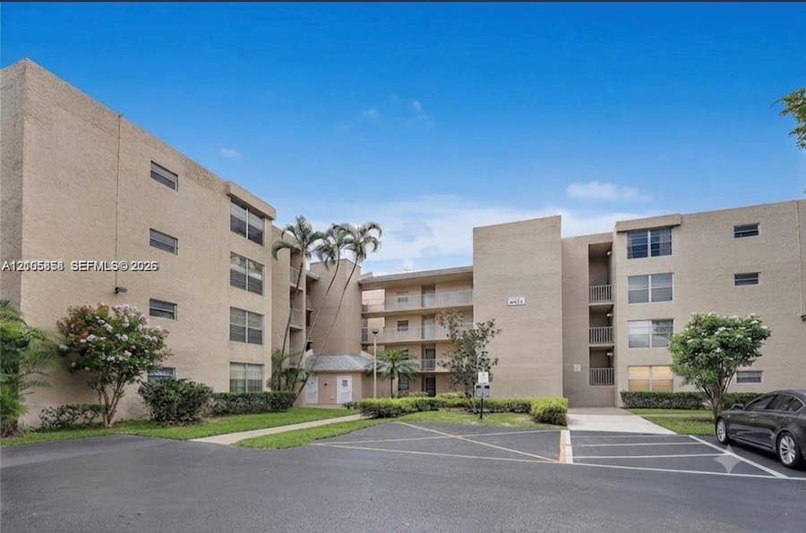 Property photo for 9471 Evergreen Place, #307, Davie, FL