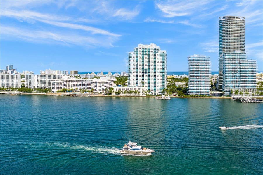 Property photo for 650 West Avenue, #1807, Miami Beach, FL