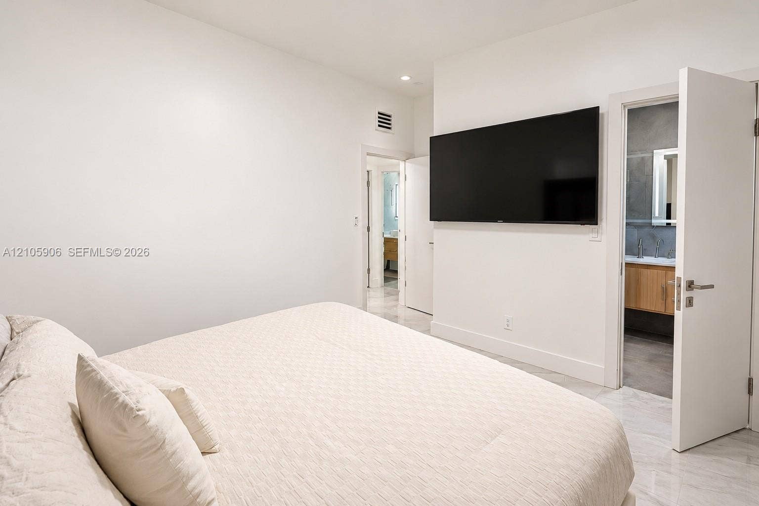 1608 NW 15th Street, Fort Lauderdale, FL 33311 Photo 5