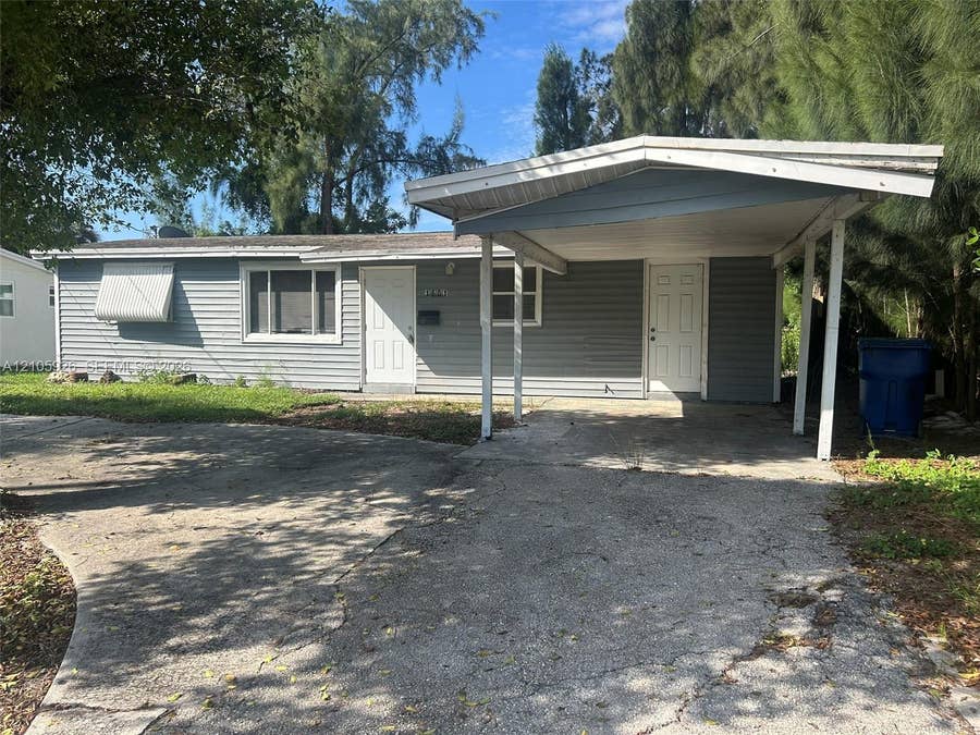 Property photo for 1601 W Avenue H W, Riviera Beach, FL
