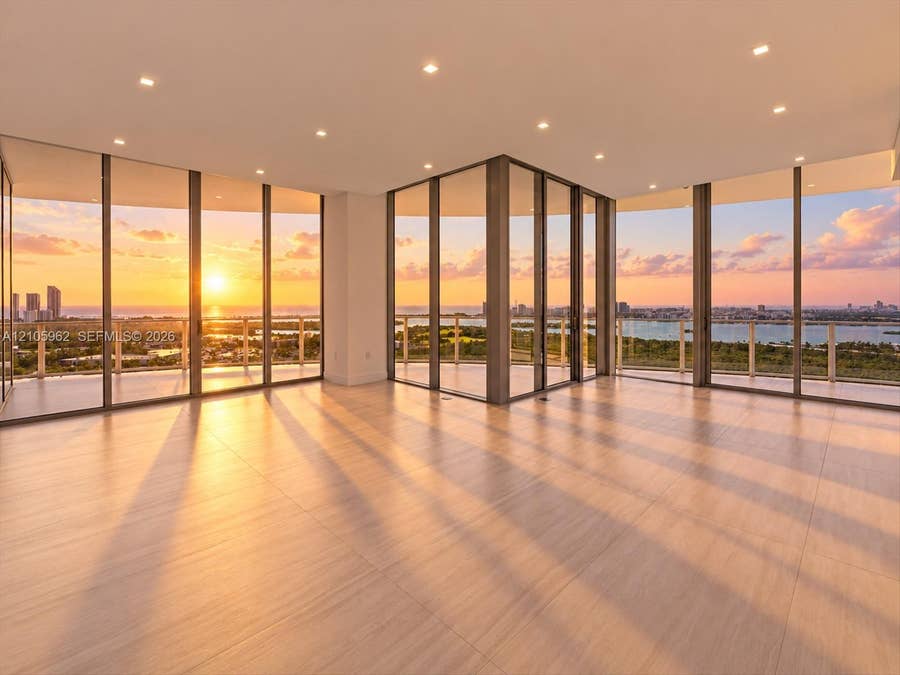 Property photo for 2411 Laguna Circle, #3101, North Miami, FL