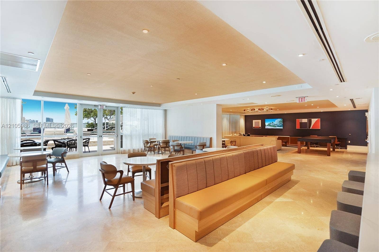 4401 Collins Avenue, #2209, Miami Beach, FL 33140 FB II owners lounge