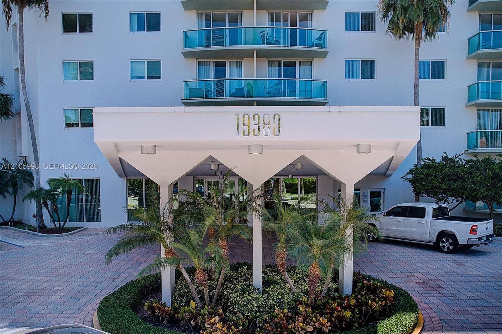 19380 Collins Avenue, #PH-6, Sunny Isles Beach, FL 33160 Photo 40