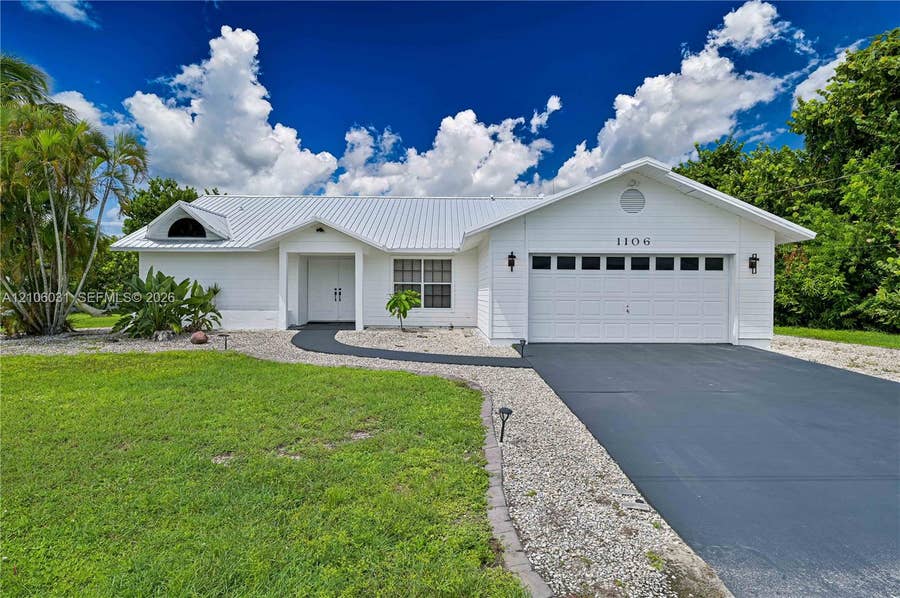 Property photo for 1106 SE 23rd Place, Cape Coral, FL