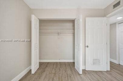1471 NW 22nd Court, #2, Fort Lauderdale, Fort Lauderdale, FL 33311 Wood-finish flooring, dual-panel closet doors, and solid-core interior doors with hardware