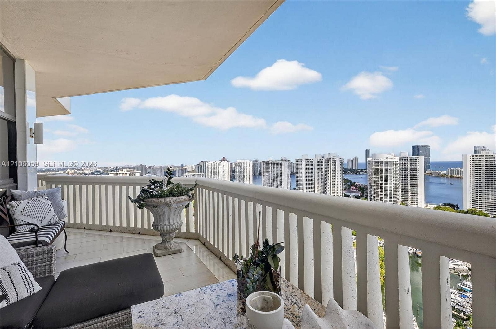 1000 Island Boulevard, #PH9, Aventura, FL 33160 Photo 51