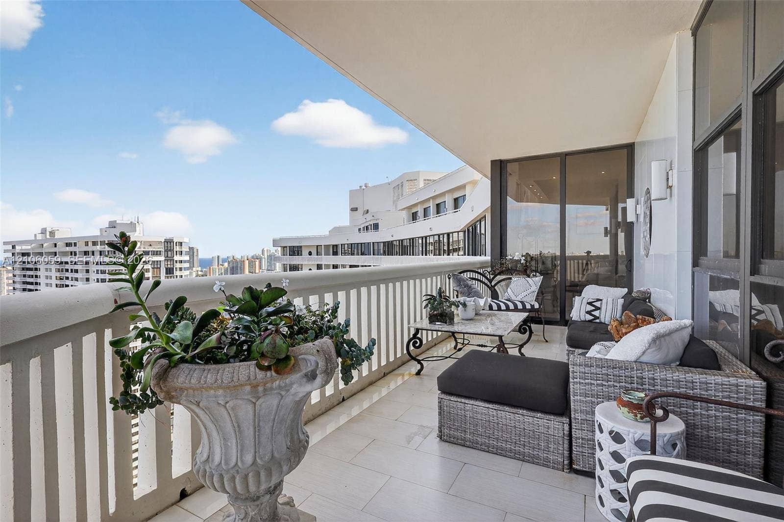1000 Island Boulevard, #PH9, Aventura, FL 33160 Photo 49