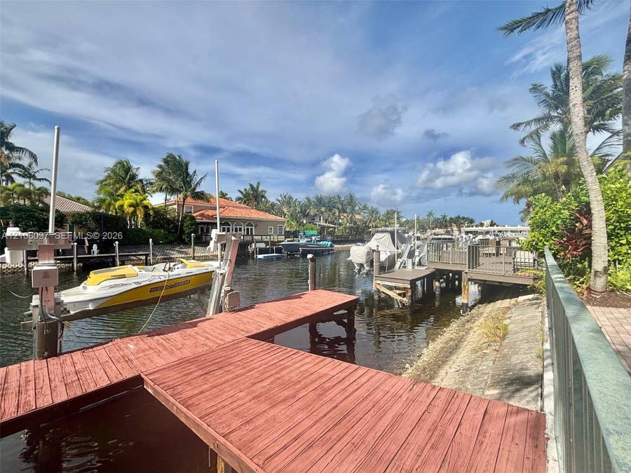Property photo for 1141 Waterside Lane, Hollywood, FL