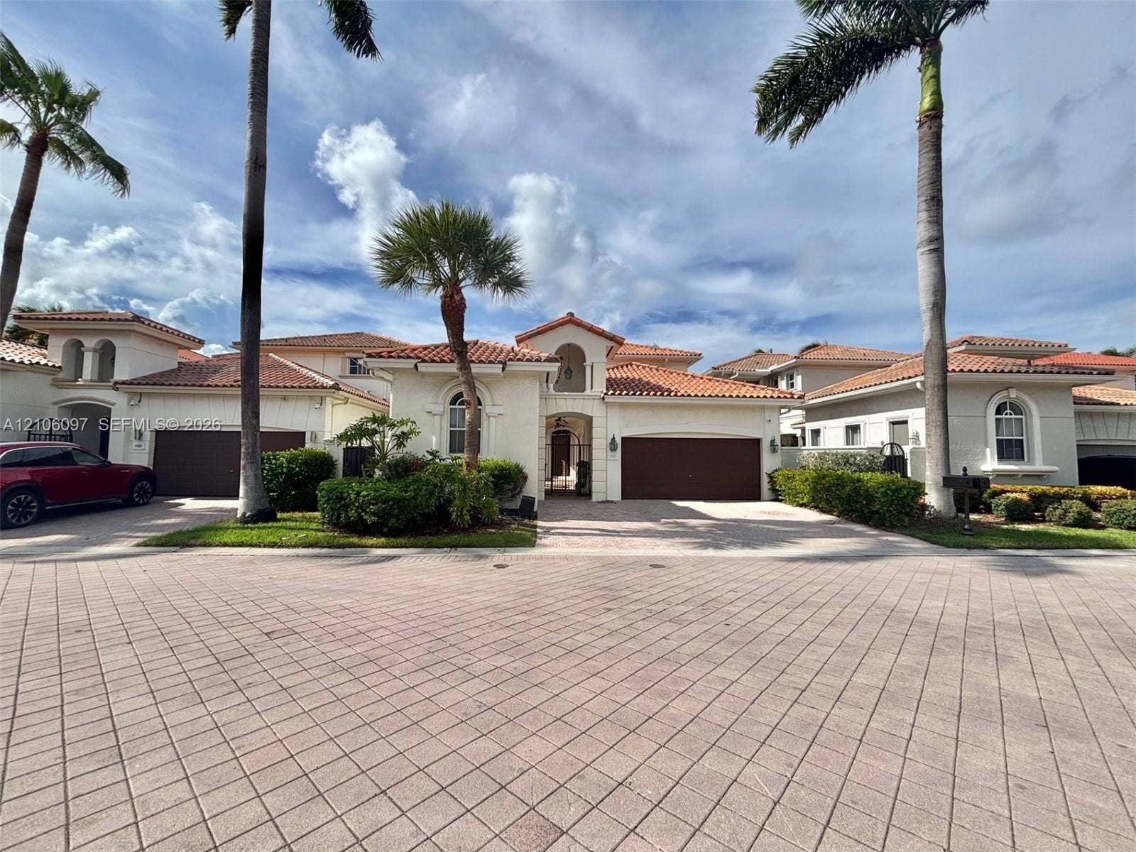 1141 Waterside Lane, Hollywood, FL 33019 Photo 6