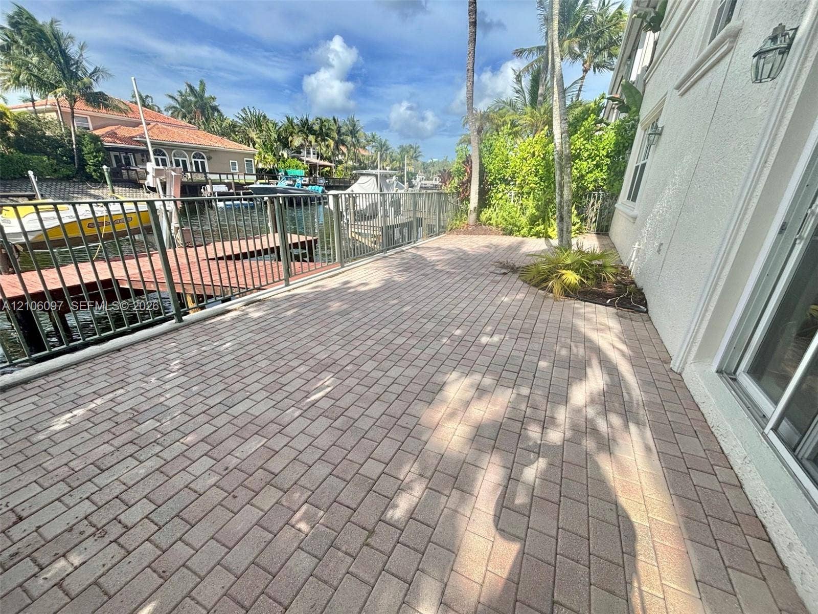 1141 Waterside Lane, Hollywood, FL 33019 Photo 3