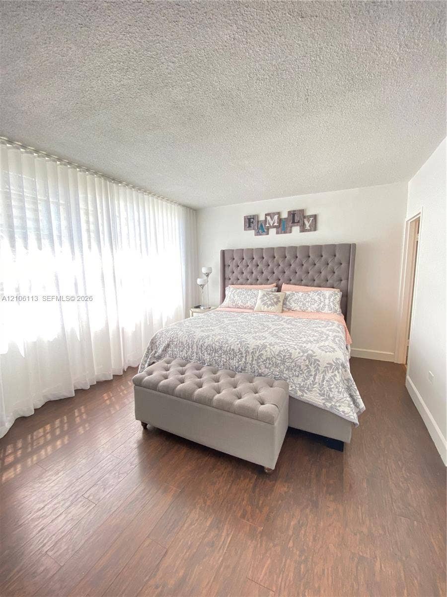 905 Brickell Bay Drive, #327, Miami, Miami, FL 33131 Photo 16