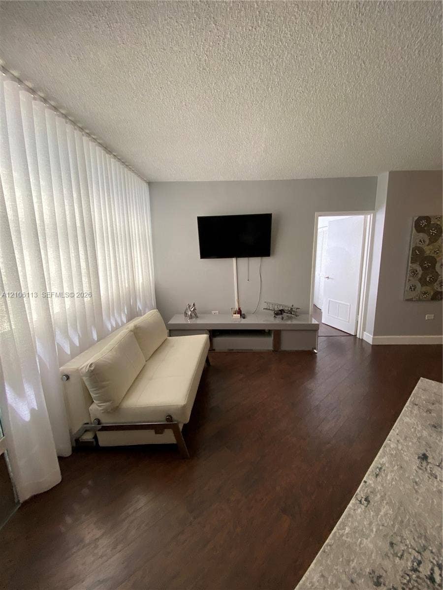 905 Brickell Bay Drive, #327, Miami, Miami, FL 33131 Photo 8