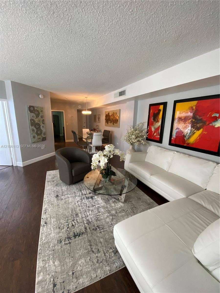 905 Brickell Bay Drive, #327, Miami, Miami, FL 33131 Photo 12