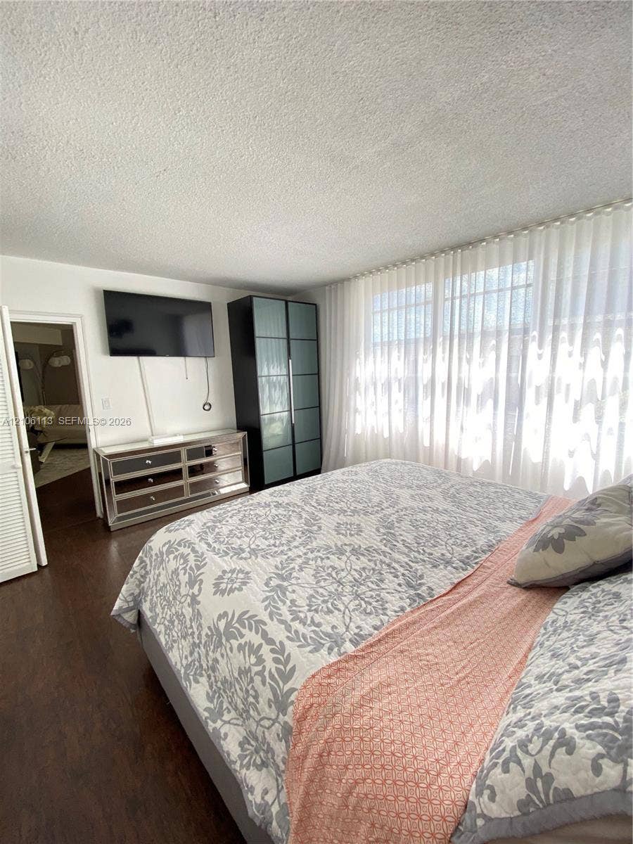 905 Brickell Bay Drive, #327, Miami, Miami, FL 33131 Photo 18
