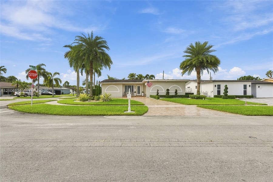 Property photo for 11360 NW 46th Place, Sunrise, FL