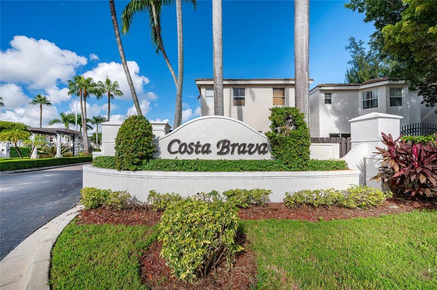 Property photo for 4865 NW 108th Path, Doral, FL