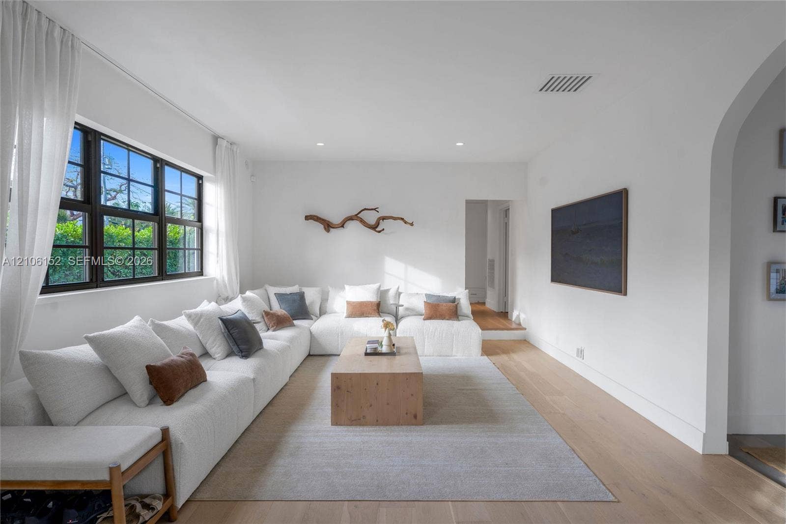 Miami Beach, FL 33139 Photo 2