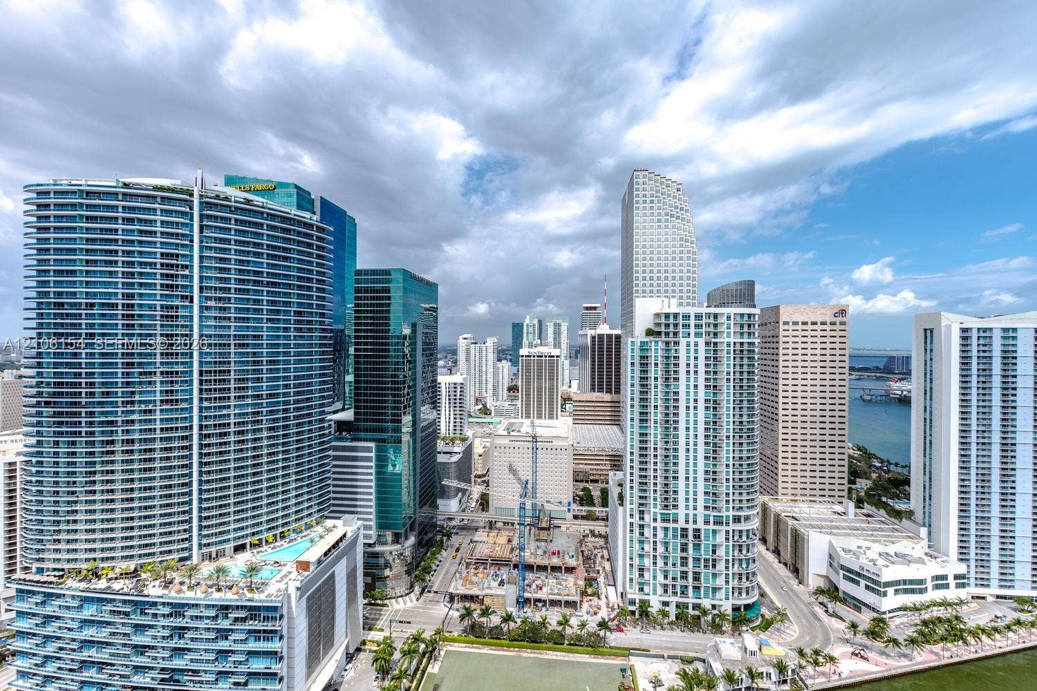 475 Brickell Avenue, #5209, Miami, Miami, FL 33131 Photo 1
