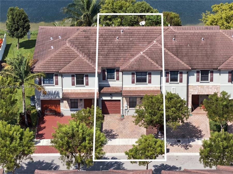 Property photo for 3277 W 100th Terrace, Hialeah, FL