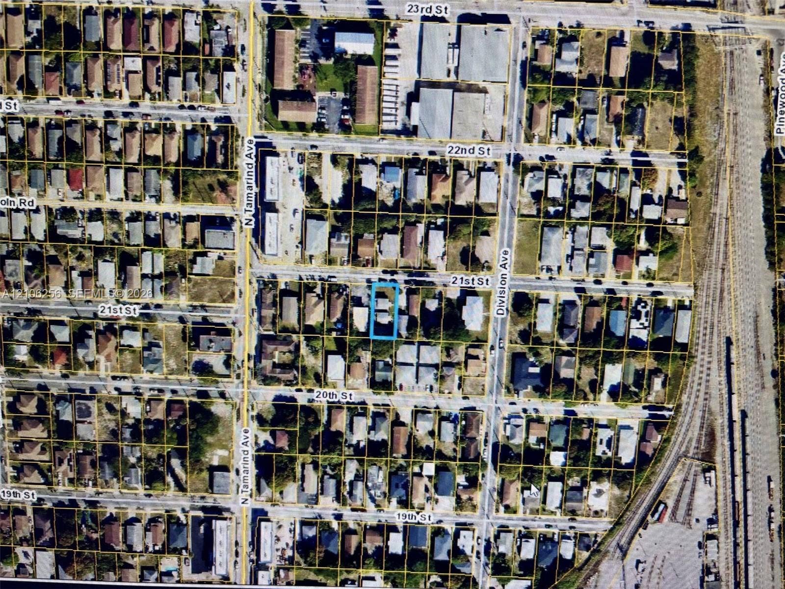 820 21st Street, West Palm Beach, FL 33407 Property Tax Map. Identifying the parcel boundaries and site location of the property