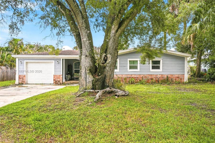 Property photo for 4810 Lakewood Park Drive, Fort Pierce, FL