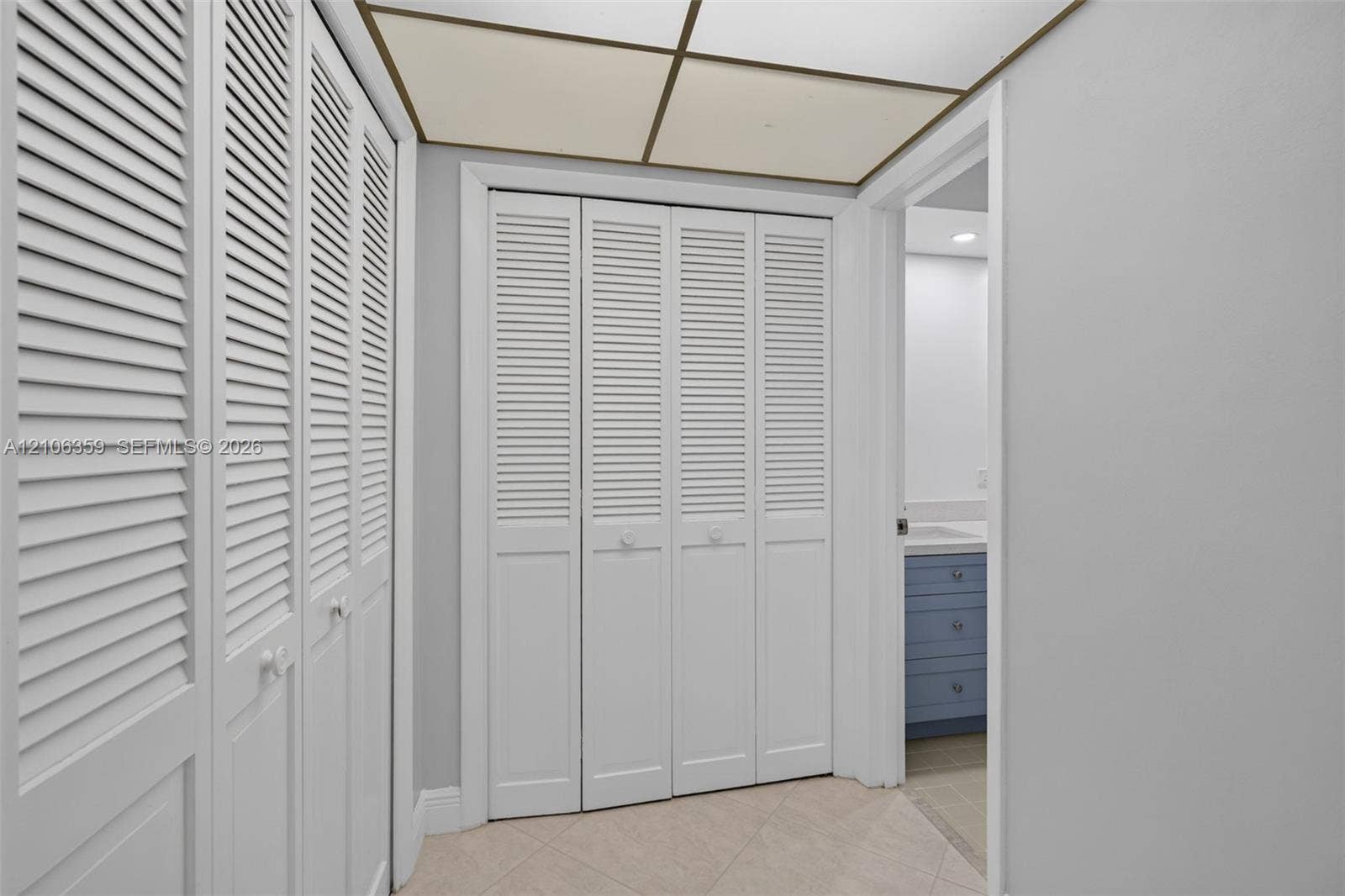 Primary suite closets