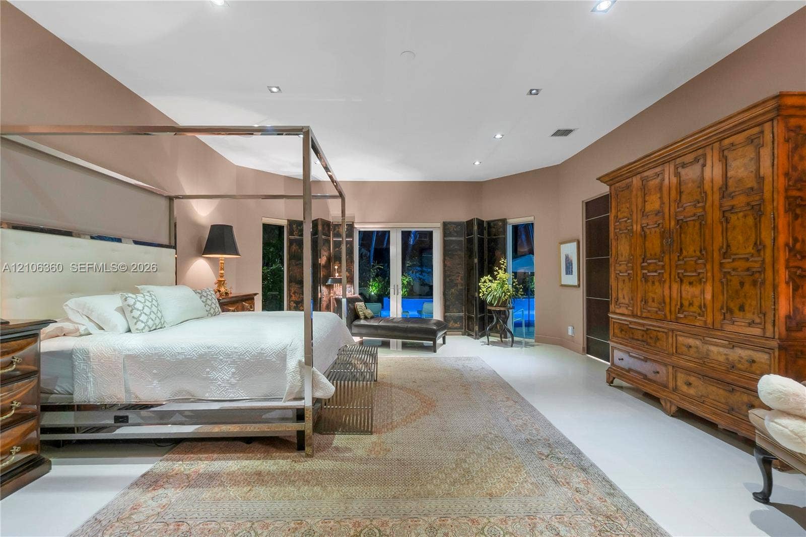 2632 NE 35th Drive, Fort Lauderdale, FL 33308 Primary Bedroom / Dormitorio principal
