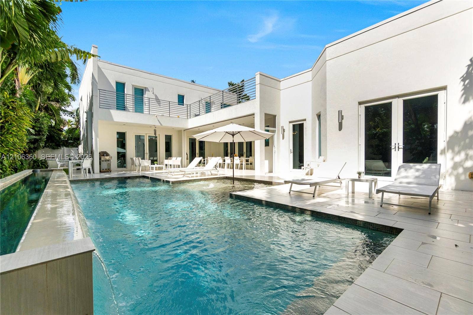 2632 NE 35th Drive, Fort Lauderdale, FL 33308 Pool / Piscina