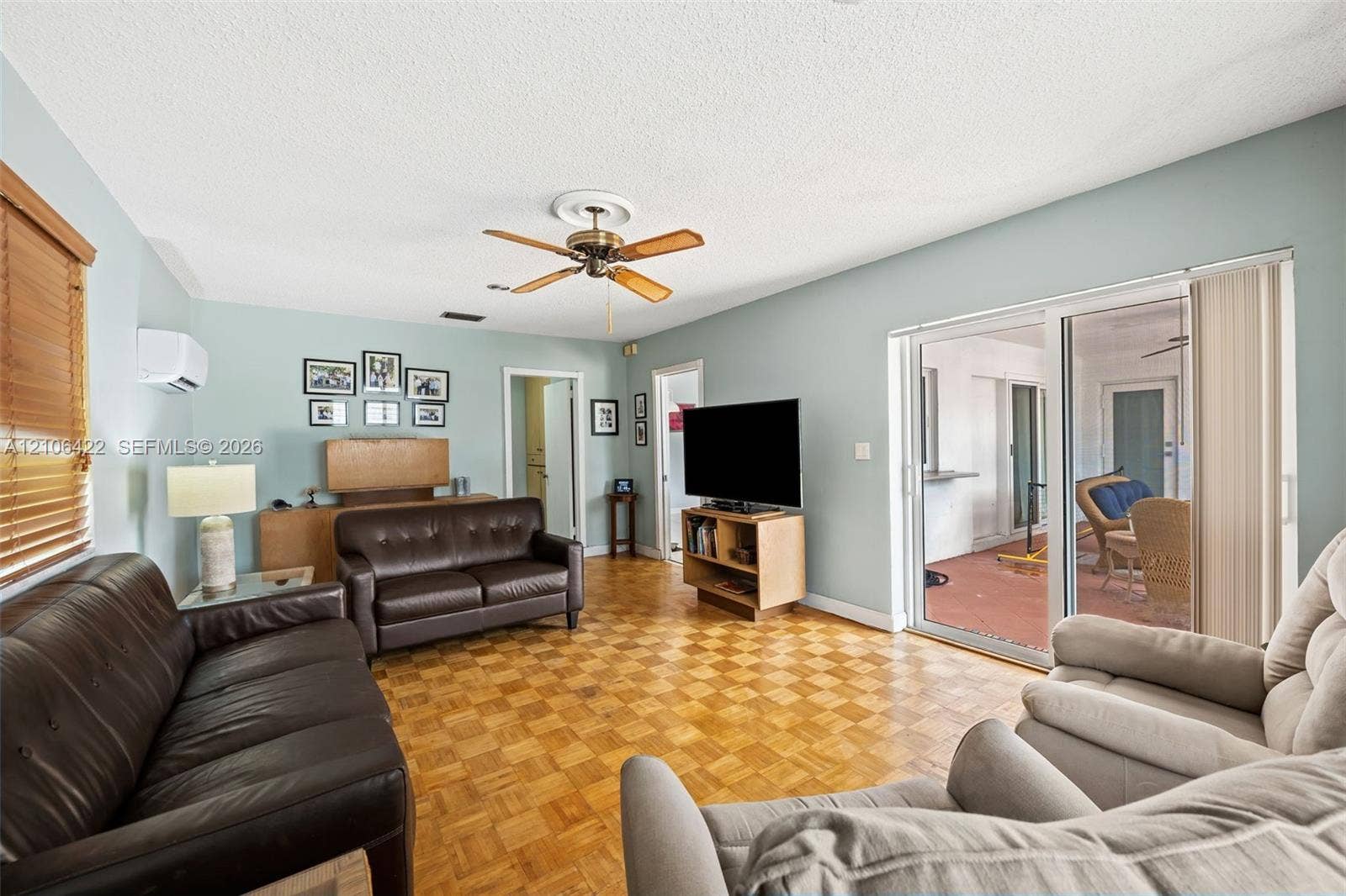 4th Bedroom being used as den/flex space