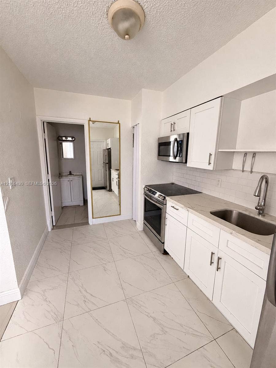 903 80th Street, Miami Beach, FL 33141 Unit 2