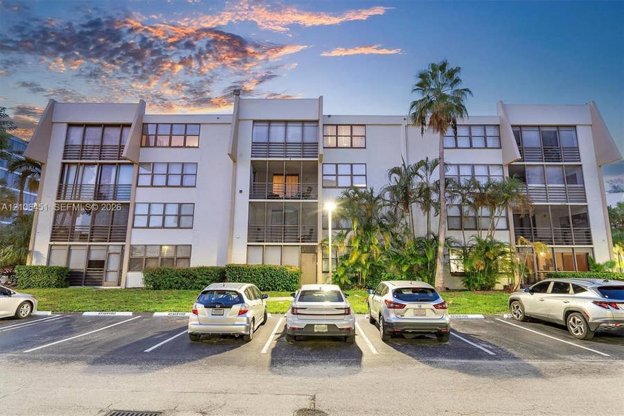 Property photo for 20401 NE 30th Avenue, #106-8, Aventura, FL