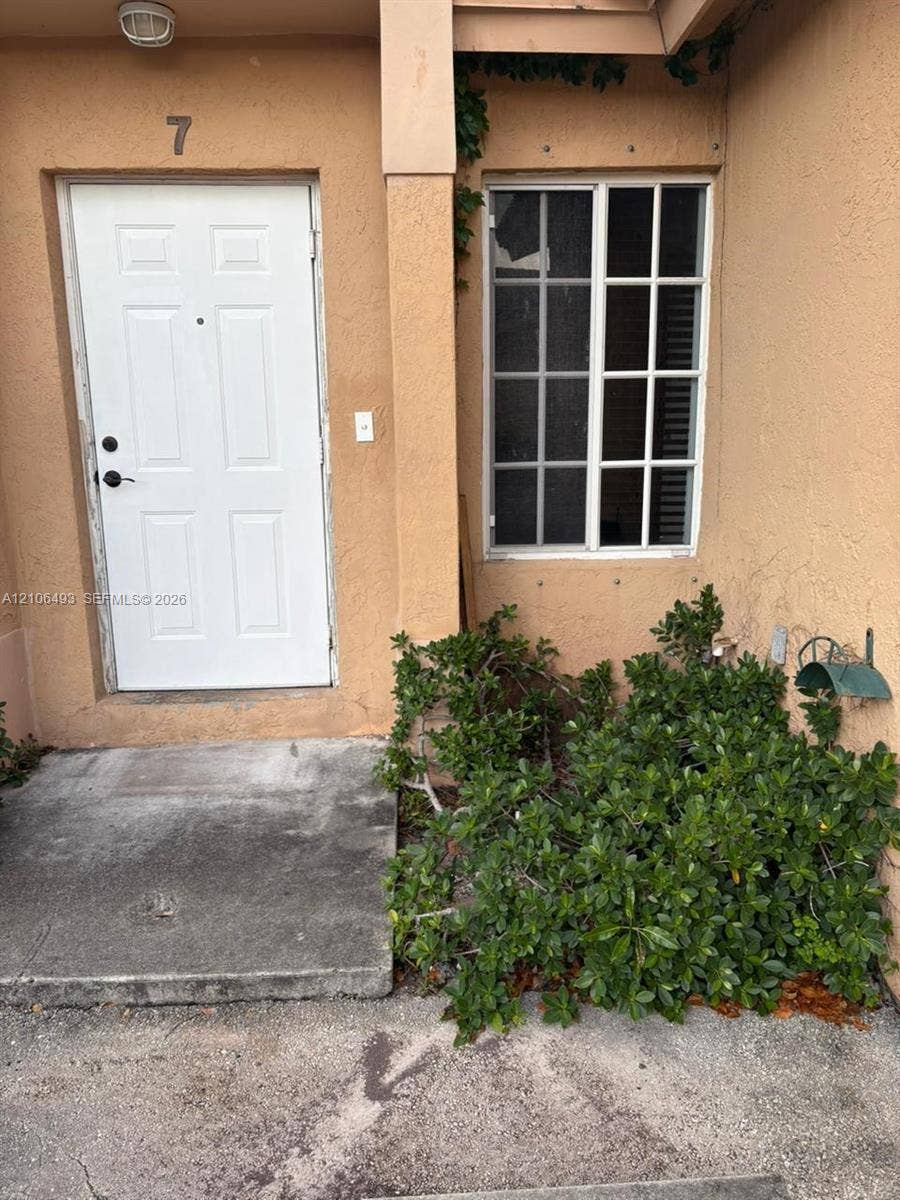 Property photo for 117 SE 3rd Avenue, #7, Hallandale Beach, FL
