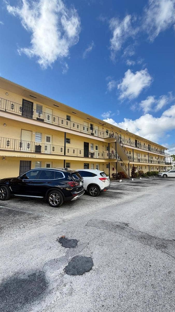 Property photo for 20201 NE 29th Court, #D106, Aventura, FL