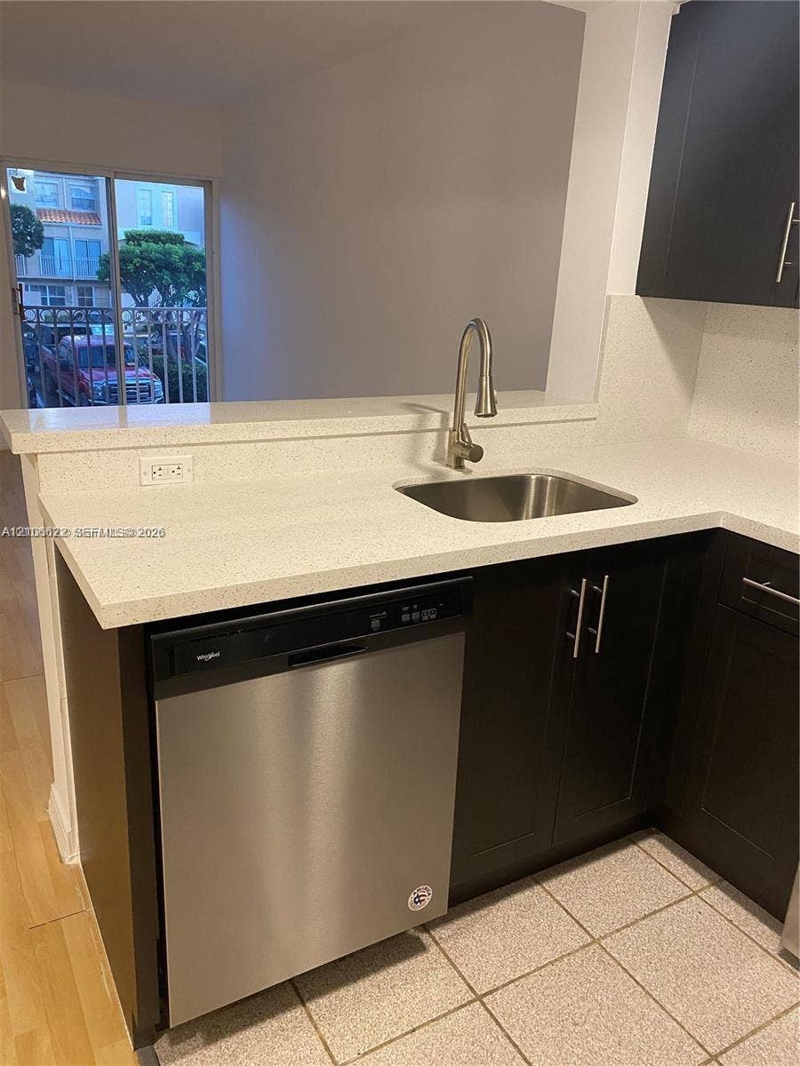 670 NW 85th Place, #11-205, Miami, Miami, FL 33126 Photo 9