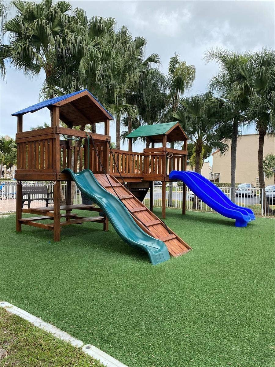 670 NW 85th Place, #11-205, Miami, Miami, FL 33126 Photo 12