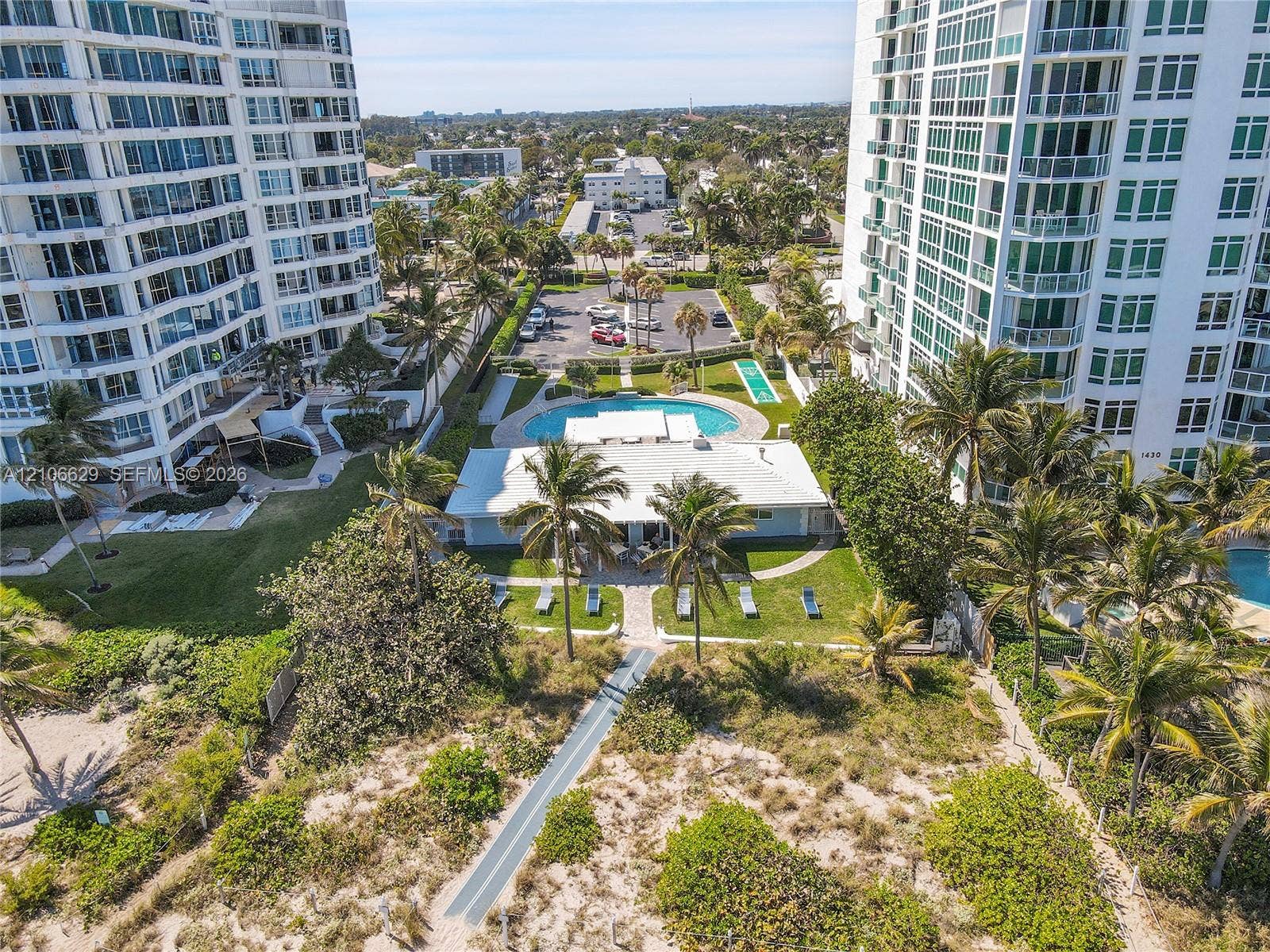 1431 S Ocean Boulevard, Lauderdale By The Sea, FL 33062 View of beach club house.