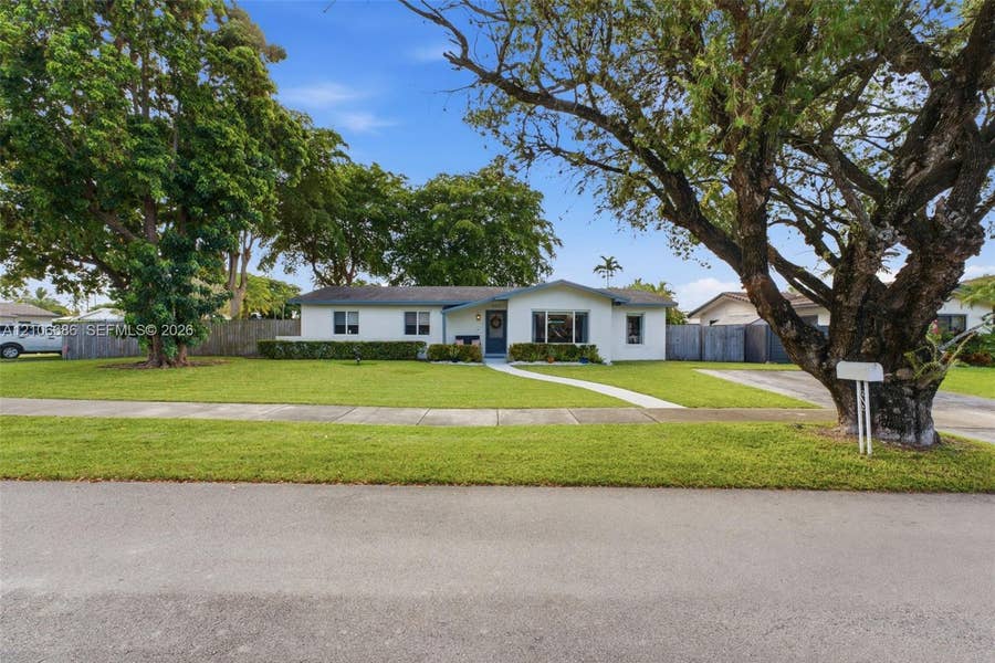 Property photo for 10512 SW 124th Place, Miami, FL