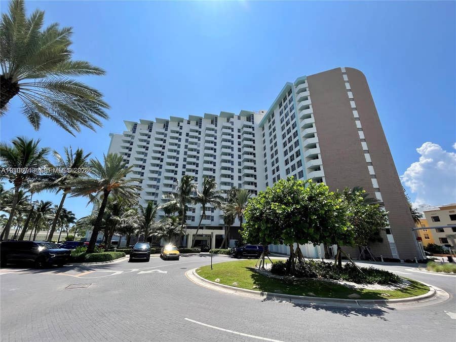 Property photo for 2899 Collins Avenue, #1538, Miami Beach, FL