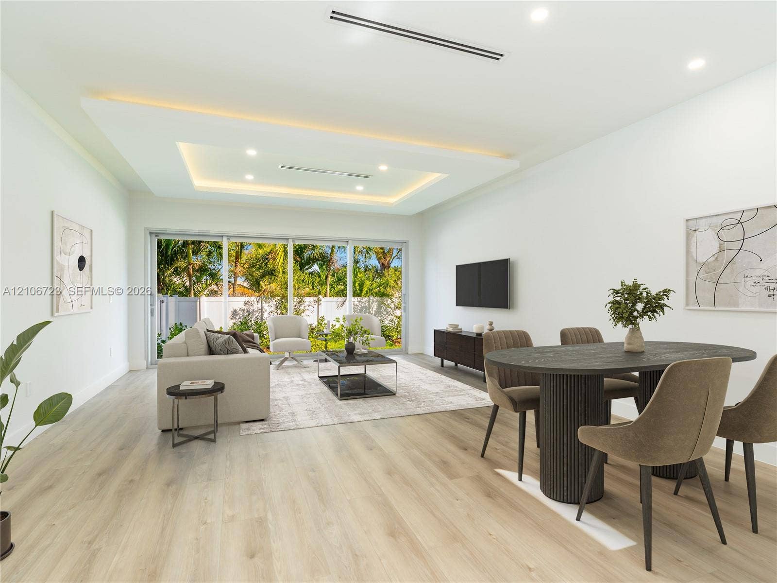 1421 SW 24th Court, Fort Lauderdale, FL 33315 typical dining/living